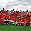 TuS Binzen feiert: Erstmals in seiner 68-jährigen Club-Geschichte steigt der Verein in die Landesliga auf. Nach dem 2:2 beim FC ...