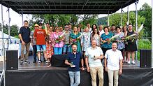 Mitarbeiter der Firma Pajunk werden für langjährige Zugehörigkeit von der Geschäftsleitung geehrt. Unser Bild zeigt die Jubilare mit der ...