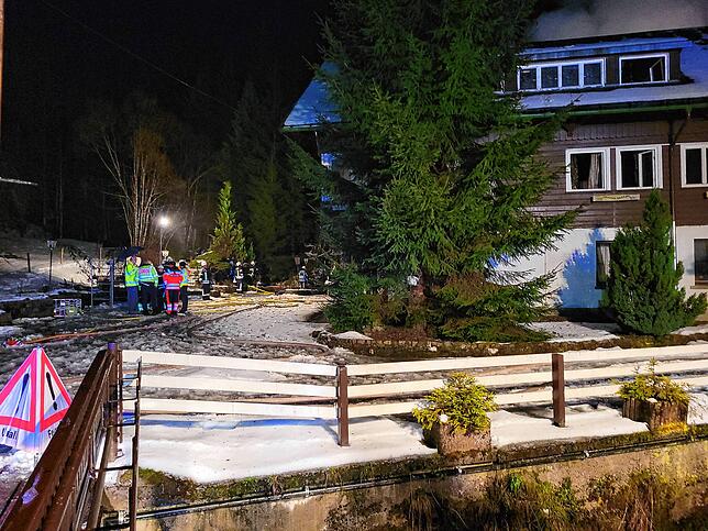 Bild 49: Brand im Hotel Walkenmühle in Bonndorf - die Bilder