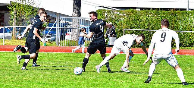 Bild 38: SG FC Wehr/Brennet siegt im Spitzenspiel mit 3:1 gegen FC WIttlingen – und wir haben Fotos!