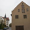 Beim Abschluss der Engener Altstadt-Sanierung stehen das frühere Kornhaus (Vordergrund) und das dahinter befindliche Krenkinger ...