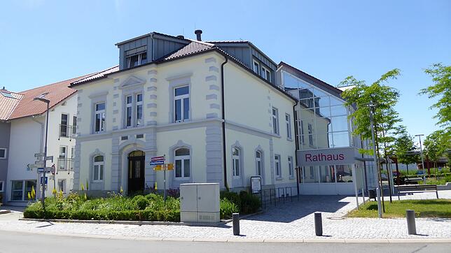 Nachfolger für Edgar Lamm im Rathaus von Uhldingen-Mühlhofen gesucht.