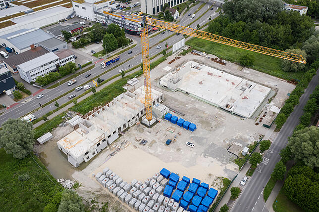 Wie geht es auf der Baustelle für das Maxx-e-motion in Konstanz weiter – und geht es überhaupt weiter? An einem Verkauf des ...