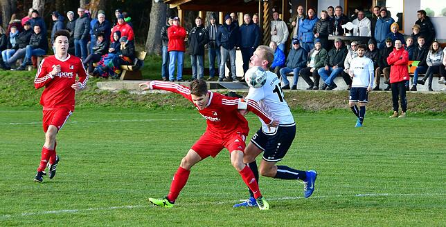Bild 1: FC Schlüchttal rettet ein 2:2 gegen den FC RW Weilheim &ndash; und wir haben Bilder!