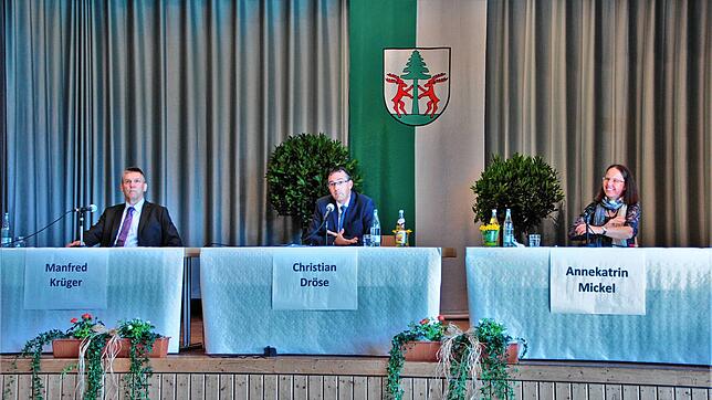 Einer dieser drei wird neuer Bürgermeister. Bei zwei Terminen am Donnerstag stellten sich Manfred Krüger, Christian Dröse und Annekatrin ...