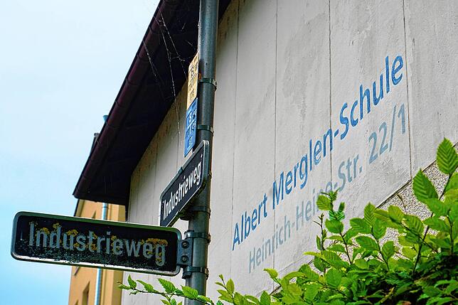 Die Albert-Merglen-Schule soll nun doch am alten Standort neu gebaut werden.