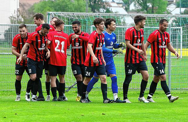 Bild 3: FC Bodman-Ludwigshafen gewinnt beim TSV Aach-Linz mit 4:2. Wir waren mit der Kamera dabei!