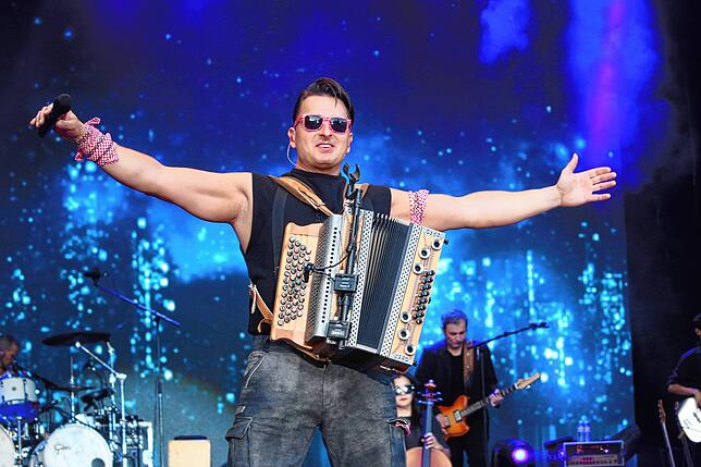 Bild 23: Volks Rock&lsquo;n&lsquo;Roll-Party im Salemer Schlosspark