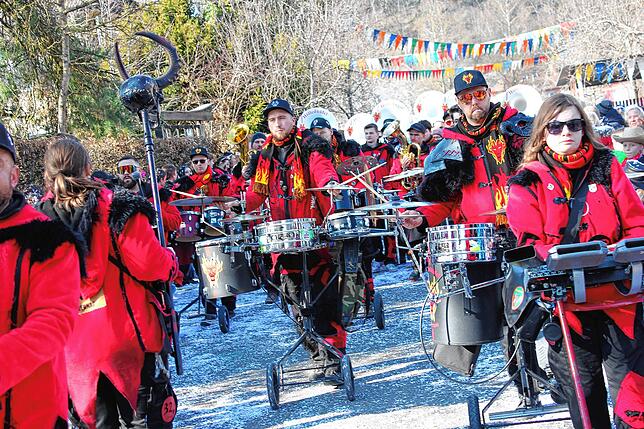 Bild 24: Fasnacht-Umzug 2025 in Wutöschingen: 41 Gruppen bringen viel Freude