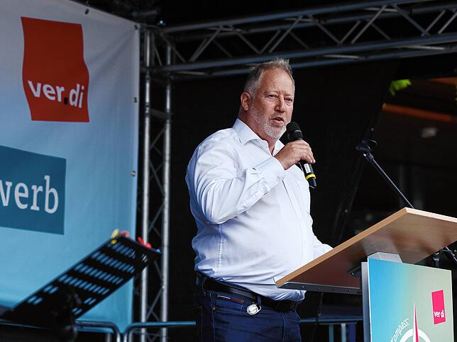 Bild 18: 600 Pflegekräfte demonstrieren vor der Gesundheitsministerkonferenz 2/2