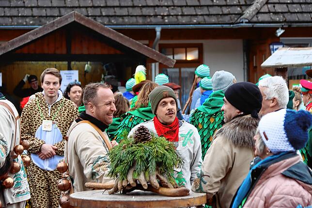 Bild 47: So schön ist der Fasnetmentigs-Umzug in Unterkirnach