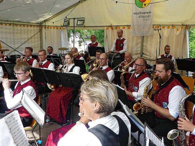 Bild 12: Gute Laune beim Mostfest in Bermatingen-Ahausen