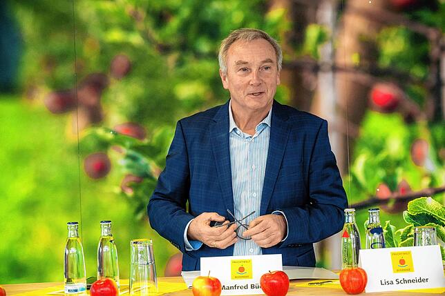 Manfred Büchele ist Geschäftsführer des Kompetenzzentrum Obstbau Bodensee in Bavendorf nahe des Bodensees.