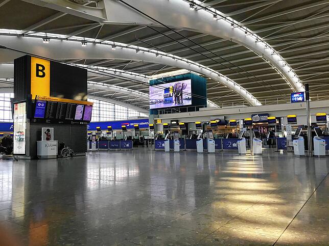 Ein menschenleerer Flughafen in London.