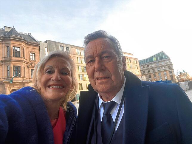 Gaby Hauptmann und Sänger Roland Kaiser. Er durfte für die SPD mitwählen.