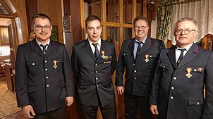 Die Geehrten (von links): Tobias Müller, Manuel Haselwander, Hubert Ebner und Karl Josef Müller. Nicht auf dem Bild Johannes Bücheler ...
