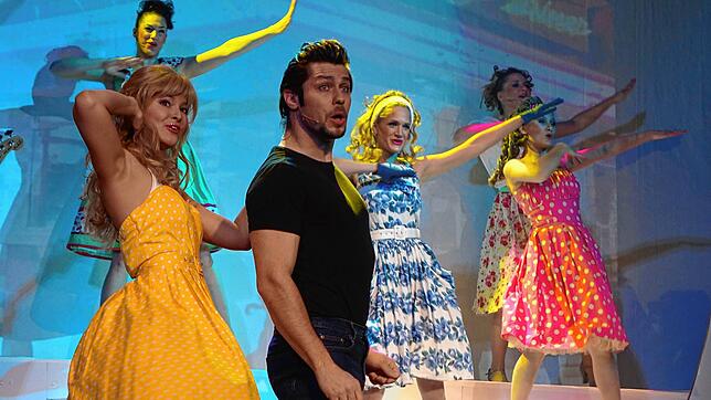 In der 50. Spielzeit der Aboreihe im Gloria-Theater wird auf die besten Musicalhits aller Zeiten angestoßen.