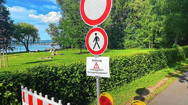 Die Absperrung nahe des Strandbads Moos wegen Lebensgefahr nach dem Astbruch.