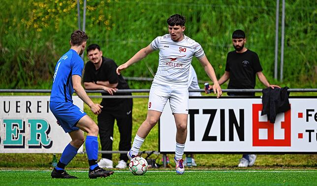 Bild 16: TuS Stetten setzt sich mit 4:2 gegen SV Jestetten durch – und wir haben Fotos!