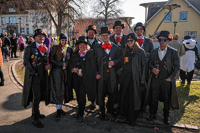 Bild 3: Unvergessliche Bilder vom Rosenmontagsumzug in Gottmadingen: So bunt war die Fasnacht 2025!