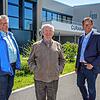 Sie freuen sich, dass die Beurener Curana-Halle seit einigen Jahren als lang ersehntes Projekt steht: Das Bild zeigt die in der ersten ...
