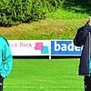 Große Sorgen: Der Umgang mit einem positiv auf Corona getesteten Spieler und drei Ungeimpften machen den Trainern Michael Schwald ...