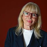„Ich stand immer selbst hinter der Theke. Dort konnte ich sehen, wer da so kommt.“ Gisela Spörri, ehemalige Betreiberin des ...