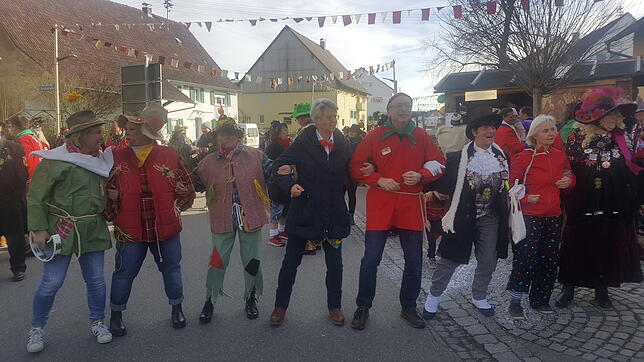 Bild 17: Bilder vom Narrenbaumstellen in Ittendorf