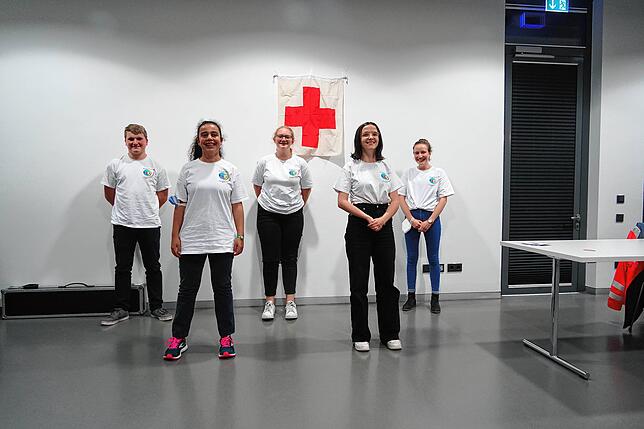 Die neuen Schulsanitäter des Klettgau-Gymnasiums in Tiengen und der Realschule Tiengen sind (von links): Joshua Vonderach, Carolin ...