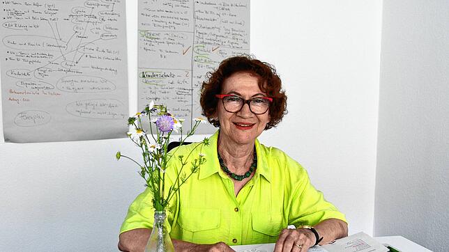 Dorothea Wehinger, Grünen-Landtagsabgeordnete des Wahlkreises Singen, gibt ihr Mandat zum 31. August ab. Wildblumen gehören bis dahin ...