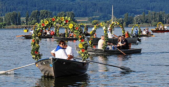 Bild 5: Bilder von der Mooser Wasserprozession