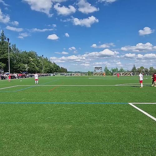Der Kopfballtreffer von Adrian Scholemann