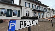 Der Bahnhof Therme in Überlingen steht unter Denkmalschutz. Eigentümer ist der Unternehmer Michael Stehle. Einen Teil des Gebäues nutzt ...