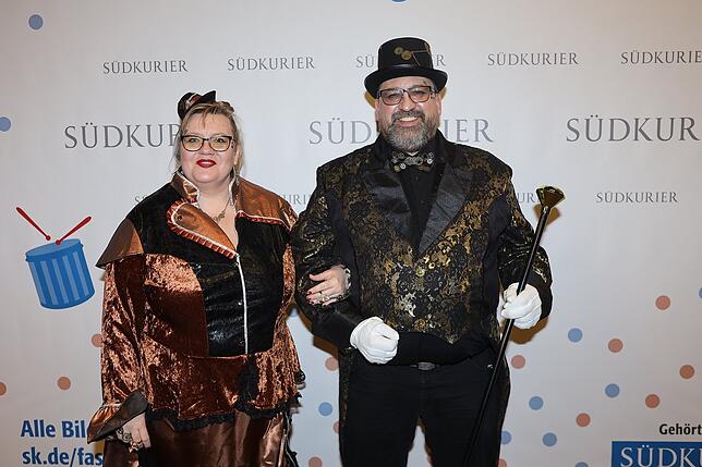 Bild 27: An der SÜDKURIER-Fotowand: Das sind die Gäste der Fernsehfasnacht (Teil 1)