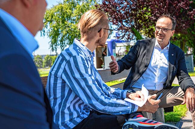 Bild 5: Doppelinterview mit den Stadtoberhäuptern von Konstanz und Kreuzlingen: &bdquo;Es gibt immer Menschen, die Grenzen lieber geschlossen als geöffnet hätten&ldquo;