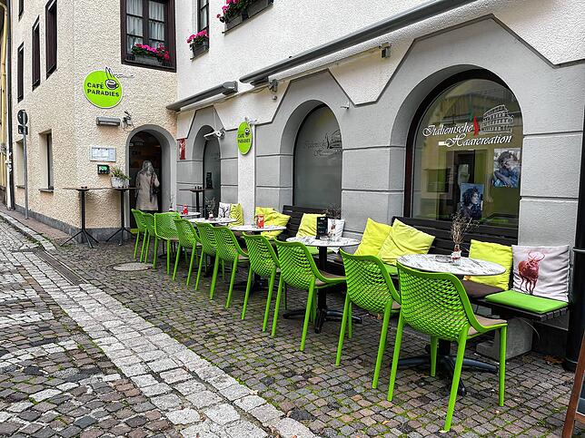 Im Außenbereich können weitere 20 Gäste bewirtet werden.