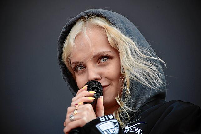 Bild 18: Alle Bilder vom Southside-Auftritt von Sängerin Paula Hartmann