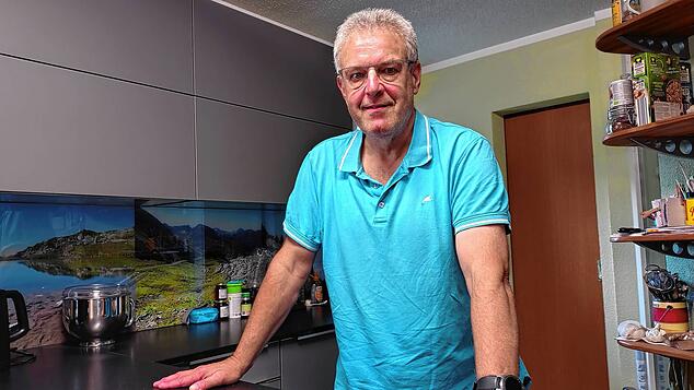 Martin Brügel gehört dem Klub der kochenden Männer von der Höri an und kennt daher das traditionelle Büllesuppen-Rezept.