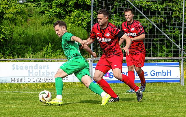 Bild 32: Vier Tore nach der Pause – TSV Aach-Linz besiegt FV Walbertsweiler. Wir waren mit der Kamera dabei!