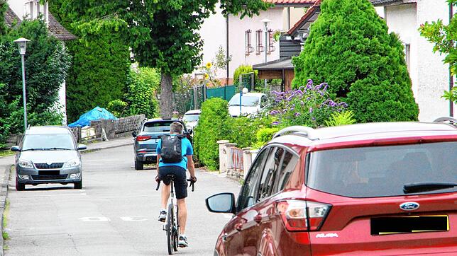 Die Hahnstraße wird als Schulweg zum Bildungszentrum genutzt. Die Stadtverwaltung hat beantragt, dass die Wohnstraße als Fahrradstraße ...