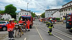 Die Feuerwehr musste zu einem Brand in der Meersburger Straße in Friedrichshafen-Fischbach ausrücken. Im rückwärtigen Bereich der Straße ...