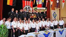 Mitglieder der Feuerwehr Laufenburg und des Seenotrettungsdienstes Le Croisic feiern das 35-jährige Bestehen der Partnerschaft. In ...
