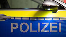 Die Polizei hat einen Einsatz in einer Flüchtlingsunterkunft in Bad Saulgau, wo ein Mann eine Frau mit dem Messer verletzt.