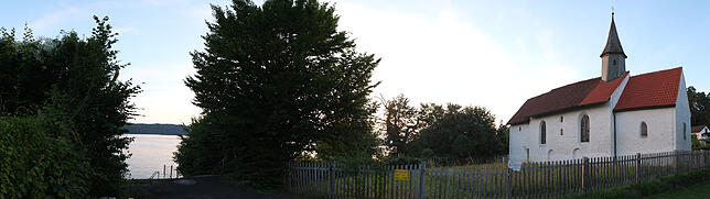 Wie bisher soll ein Zaun den ehemaligen Friedhof vor Fußgängern schützen.