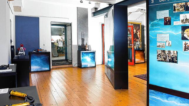 Wird einen Monat später als geplant im Stadtmuseum in Stockach zu sehen sein: die Wanderausstellung &bdquo;Achtung Hochspannung&ldquo;.