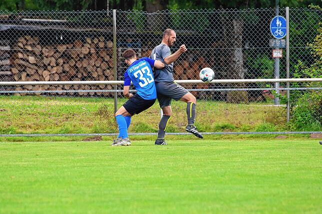 Bild 22: FC Hauingen fegt den FV Degerfelden mit 10:1 vom Platz &ndash; und wir haben Bilder vom Spiel