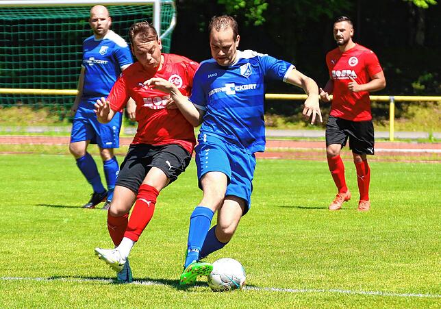 Bild 10: FC 08 Bad Säckingen zieht mit 11:0 gegen SV Albbruck in die Relegation ein &ndash; und wir haben Bilder!