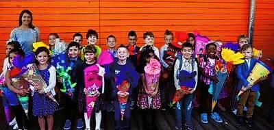 Die Klasse 1b der Beethovenschule Singen mit Klassenlehrerin Julia Kolb.