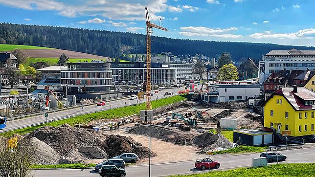 Für den Aldi-Markt laufen die Rohbau-Arbeiten, die Eröffnung verschiebt sich aber deutlich.