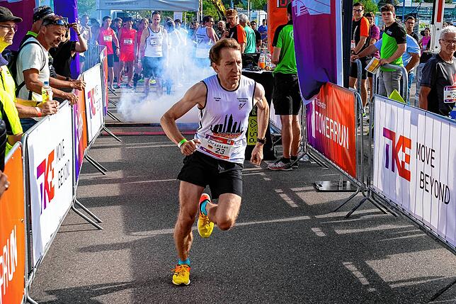 Der Tagessieger und Rekordhalter Christian Riedel beim Start.